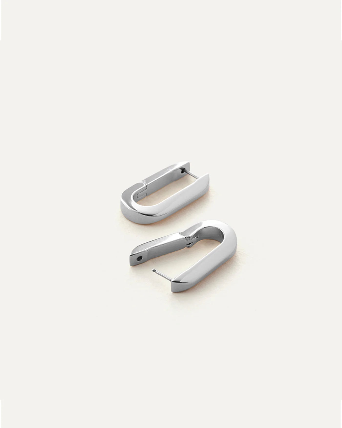 u-link earring in silver