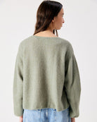 long sleeve round neck sweater in green