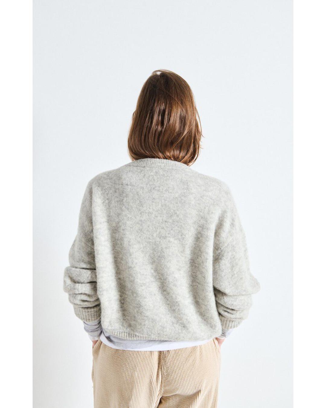 light grey crewneck sweater 