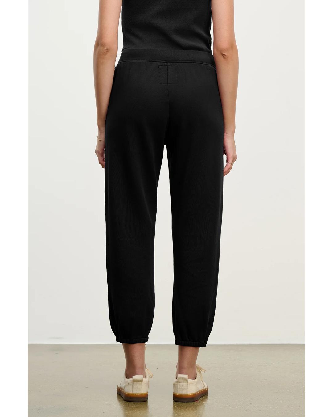 black sweatpants 
