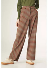 Load image into Gallery viewer, Check Trousers
